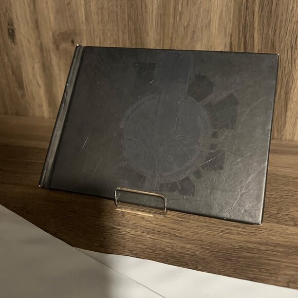 Halo 3 Limited edition Art book - Picture 1 of 3